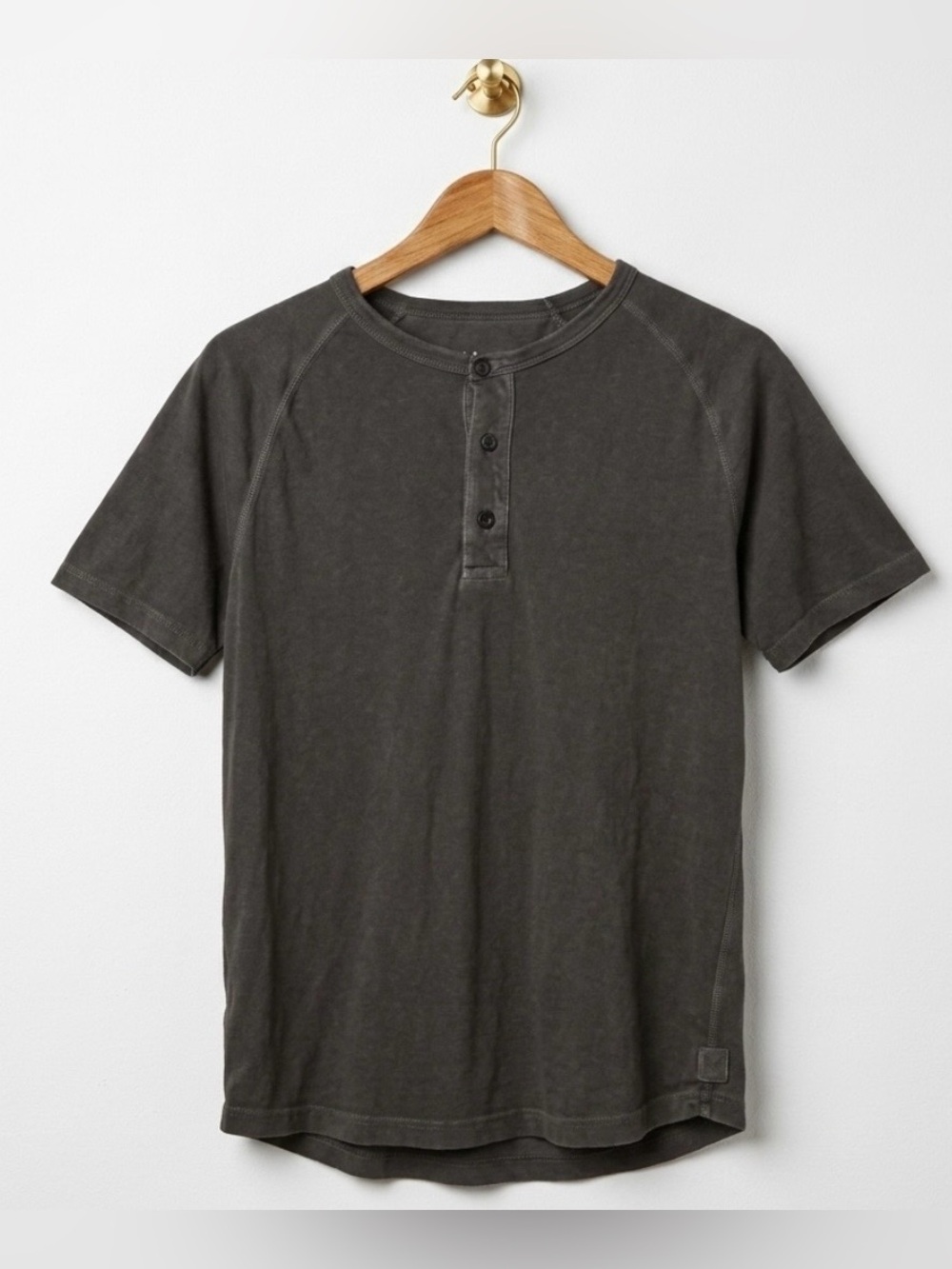 American Eagle 90s Grunge Washed Grey Henley Raglan Tee Shirt Men's Small Small